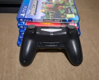 PS4 Slim 1TB + 5 Juegos + Mando Negro