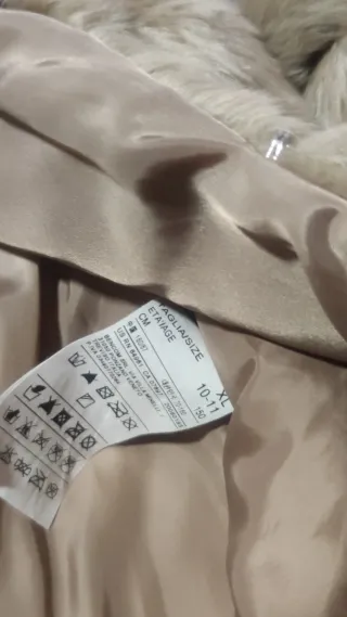 Abrigo pelo sintético beige 10-11 años