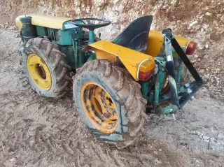 Tractor BJr Met 2000 con motor de arranque