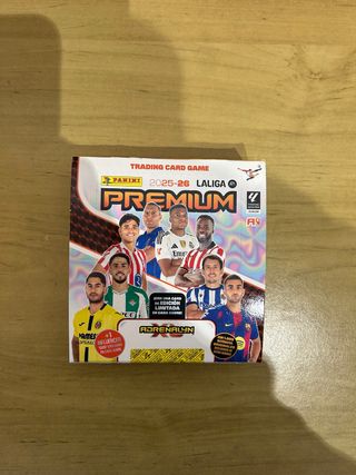 CAJA 20 SOBRES PREMIUM ADRENALYN XL 2025-26 LIGA