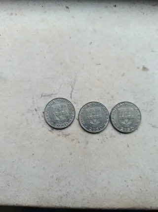 3 Moedas Mundial Hóquei 82