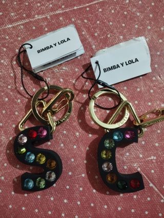 Llaveros Letras S y C de Bimba y Lola