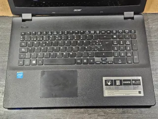 Acer Aspire E17 ES1-711-C93P Portátil Negro