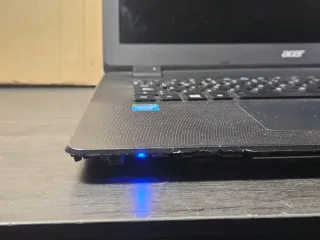 Acer Aspire E17 ES1-711-C93P Portátil Negro