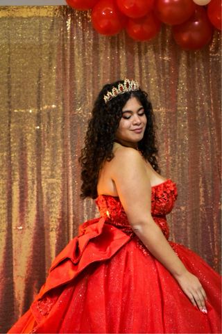 Vestito Quinceañera Rosso con Fiocco