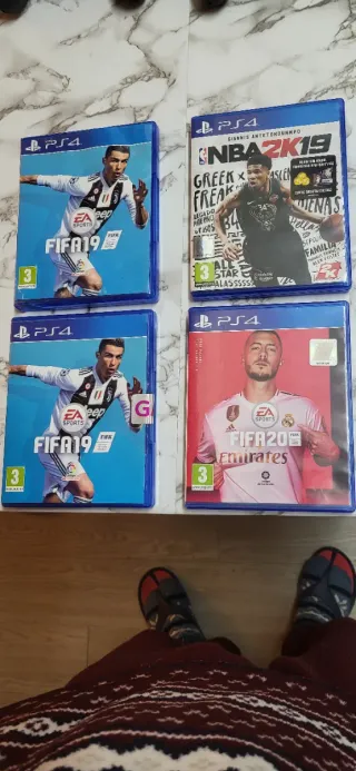 4 Mandos y 4 Juegos PS4 (PlayStation 4)