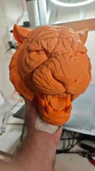 Figura Tigre 3D Morado y Negro.