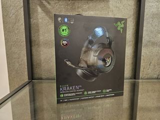 Razer Kraken V4 Wireless RGB - Como Novos