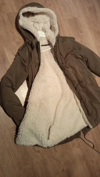 Parka Mango Talla S verde forro polar