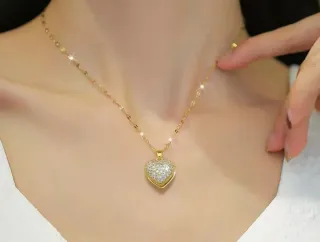 Collar Corazón Dorado con Circonitas