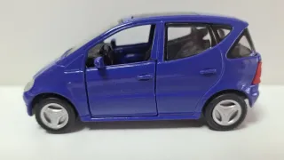 Miniatura Mercedes Clase A 1/34