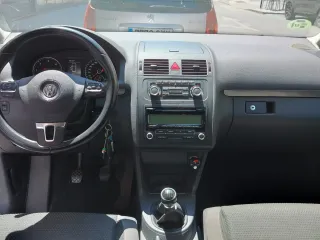 Volkswagen Touran 2011