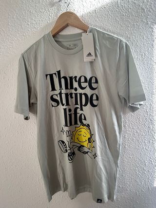 Camiseta Adidas Three stripe life Talla XS