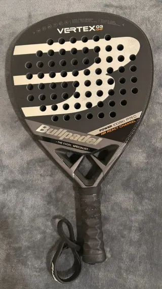 Pala Bullpadel Vertex 03 CMF-x series