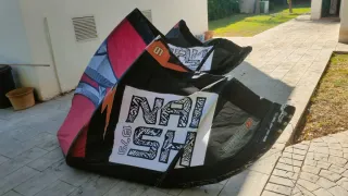 Equipo de kitesurf f-one y naish