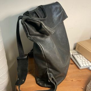 Mochila Cuero Natural Smeg Negra