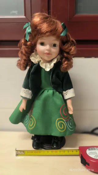 Muñeca porcelana decorativa 30 cm