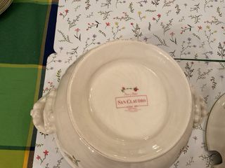 Sopera San Claudio con tapa diseño frutas y flores