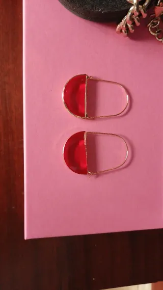 Pulsera Dyrberg Kern y pendientes rojos