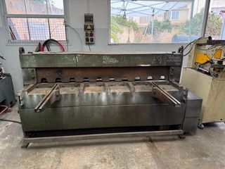 Plegadora y Cizalla Industrial