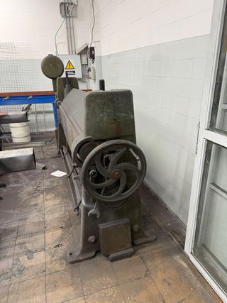 Plegadora y Cizalla Industrial