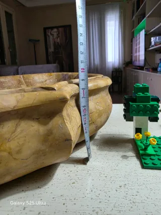 Acquasantiera scultura in marmo