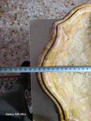 Acquasantiera scultura in marmo