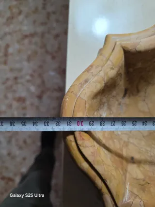 Acquasantiera scultura in marmo