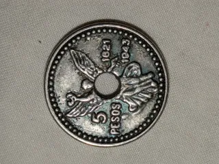 Moneda Mexicana con Agujero