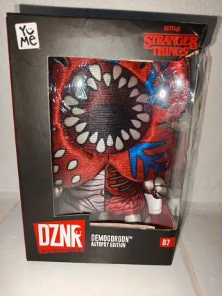 Figura Demogorgon Stranger Things Autopsy Edition