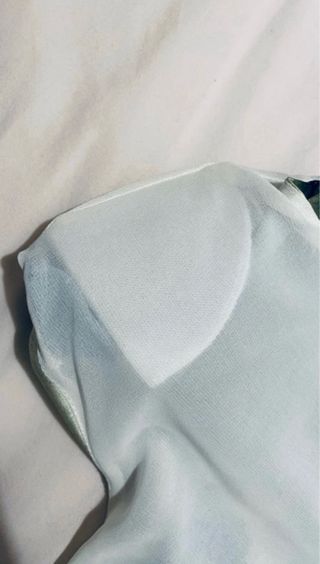 Vestido midi satén estampado de Zara