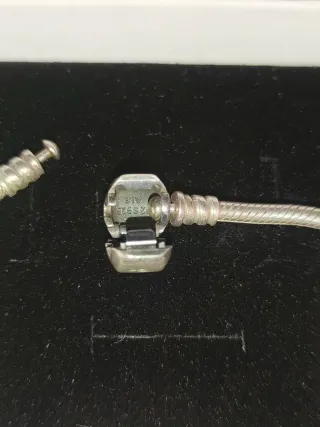 Pulsera Pandora 17cm + 5 charms