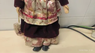 Muñeca porcelana decorativa 40 cm