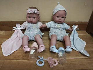 Carrito gemelar muñecos y ropita