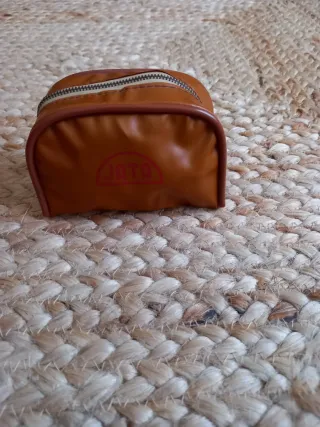 Mini plancha de viaje antigua, marca Jata.