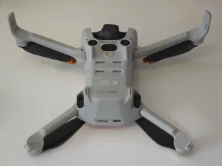 Drone DJI Mini 4 Pro - Fly More Combo