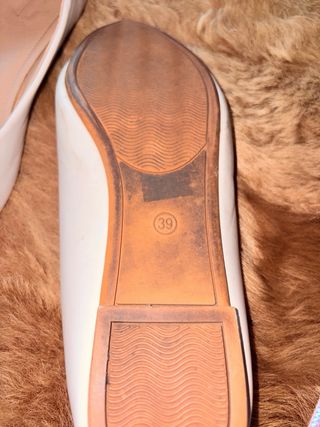 Zapatos planos blancos