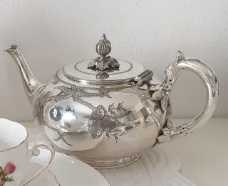 Set zuccheriera e teiera in peltro e sheffield