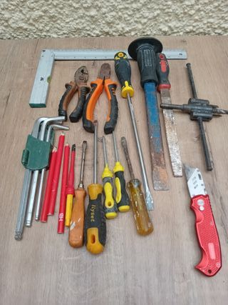 Maletín de herramientas, aparatos electronico etc.