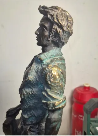 Escultura Granjero sureño Miguel Senserrich