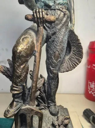 Escultura Granjero sureño Miguel Senserrich