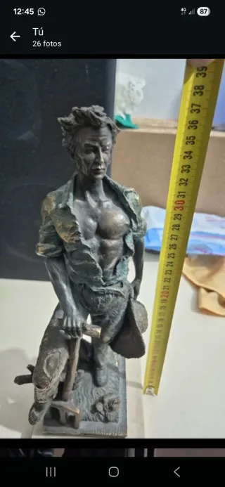 Escultura Granjero sureño Miguel Senserrich