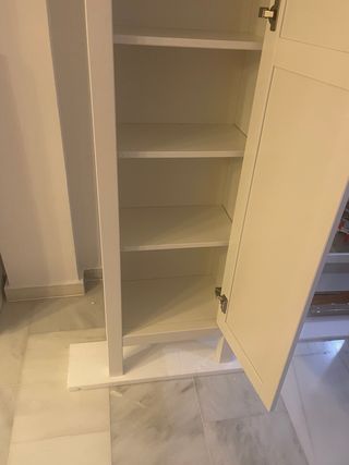 Armario alto Hemnes Ikea con espejo