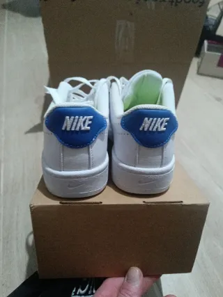 Nike Court Royale 2 Talla 40.5