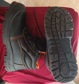 Botas seguridad T42 nuevas portwest nunca usadas