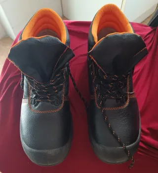 Botas seguridad T42 nuevas portwest nunca usadas