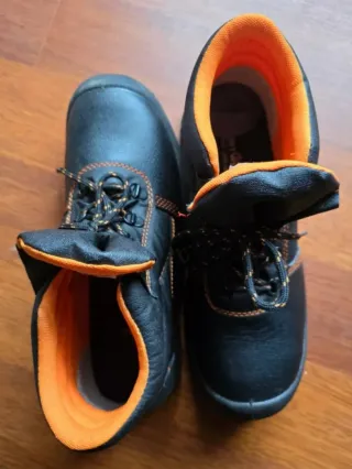 Botas seguridad T42 nuevas portwest nunca usadas