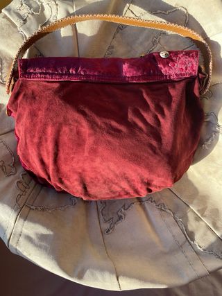 Bolso Joya AMULETI J - Terciopelo Burdeos y Mariqu