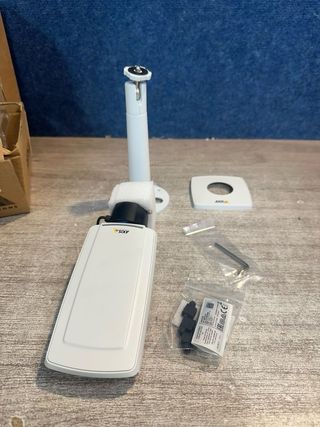 AXIS P1364 Cámara IP HDTV 720p Bullet