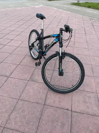 Bicicleta BTWIN Talla M Ruedas 26 frenos V-brake